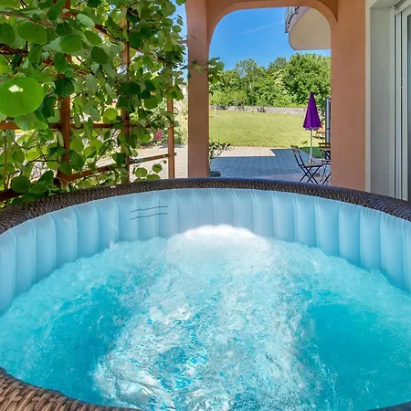 2 Bedroom Beautiful In * Kastav