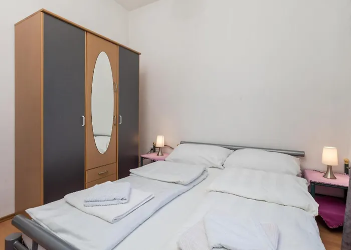 2 Bedroom Cozy In