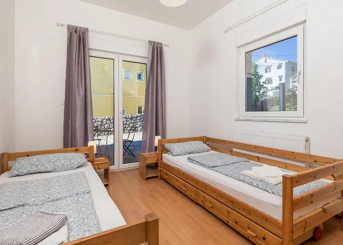 2 Bedroom Cozy In Apartament *