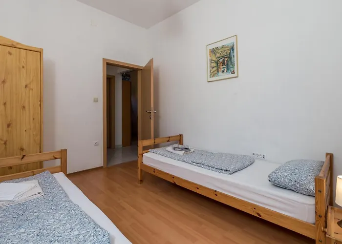 2 Bedroom Cozy In Apartament *