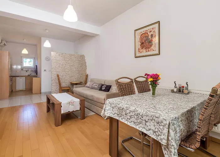 2 Bedroom Cozy In * Kastav