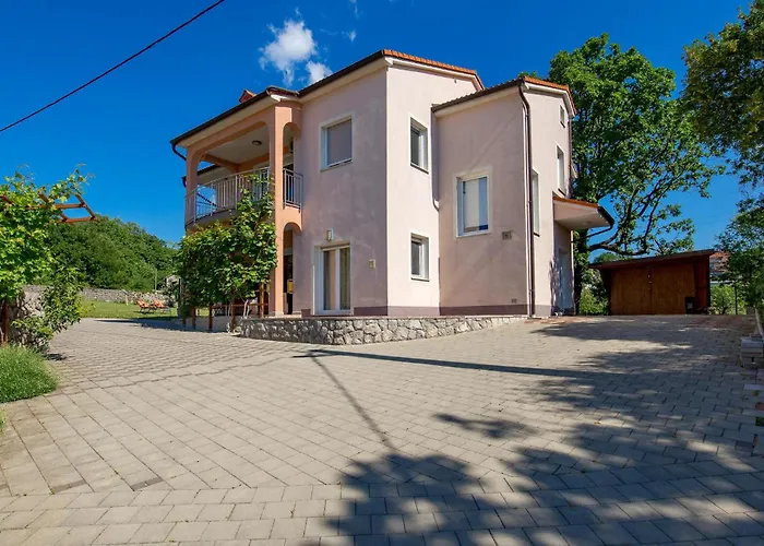 Apartament 2 Bedroom Cozy In *