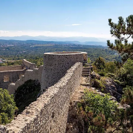 2 Bedroom Beautiful In * Kastav
